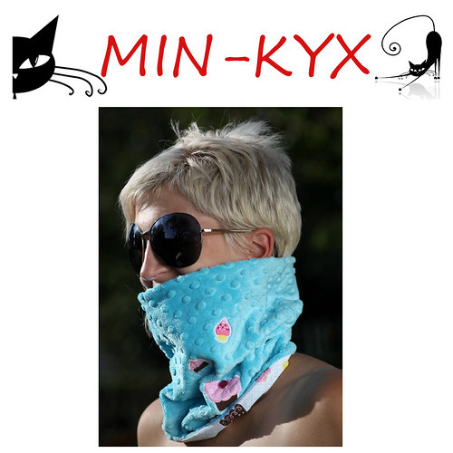 NÁKRČNÍ-KYX cupcake/tyrkys — foto 2