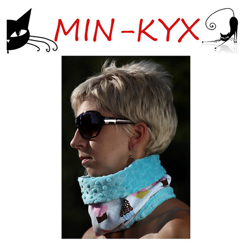 NÁKRČNÍ-KYX cupcake/tyrkys — foto 3