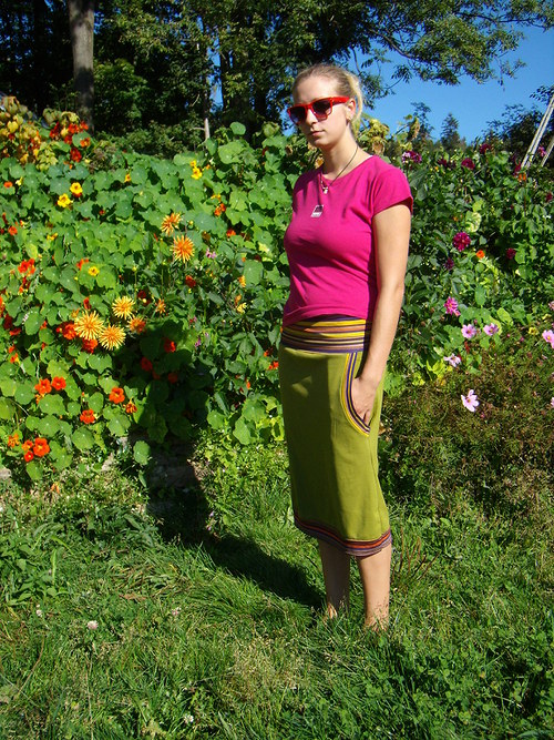 Sukýnka úpletová zelená — foto 3
