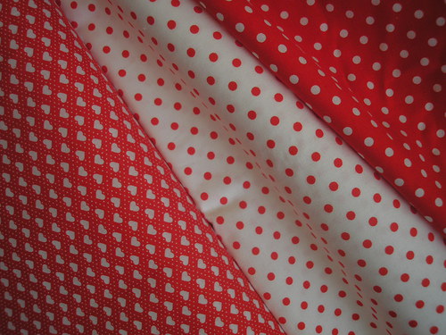 Látka - metráž - červená srdíčka - NOVINKA — foto 2
