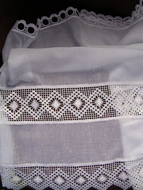 Bílá záclonka — foto 3