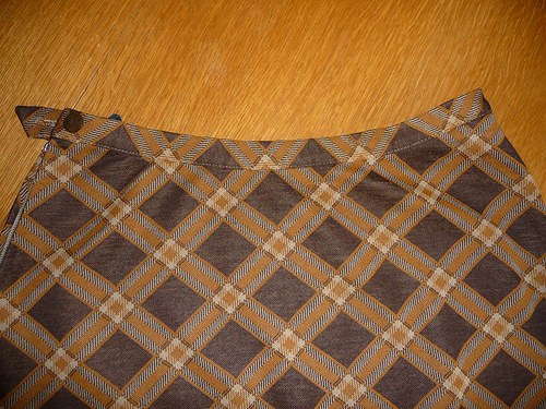 Retro kostkovaná sukně do A — foto 2