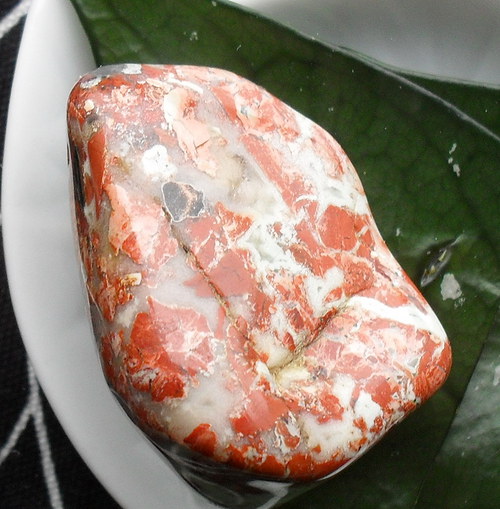 MAXI jaspis brekcie 35x27x14mm — foto 2
