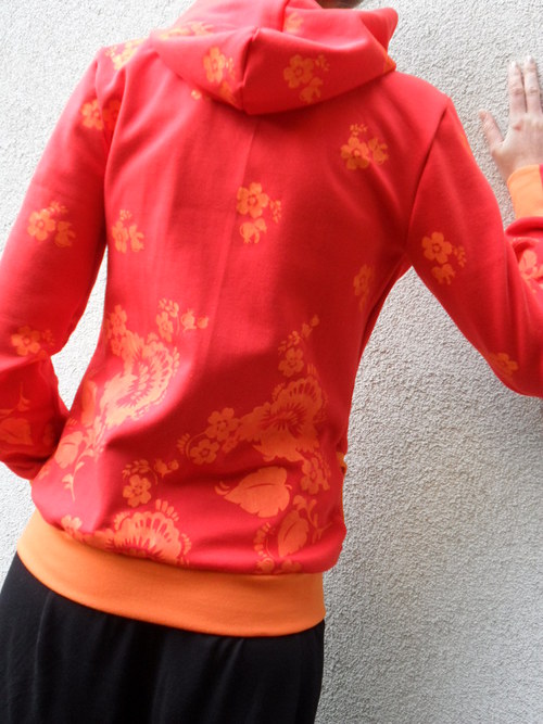Mikina — foto 3