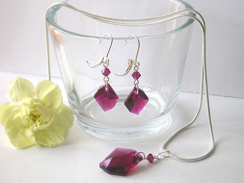 Swarovski sada Cosmic Ruby — foto 6