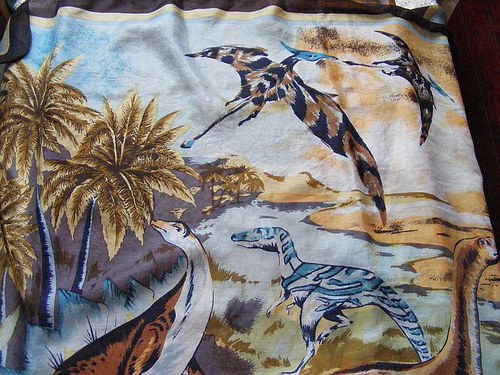 Hedvábný šátek - Dinosauři — foto 5