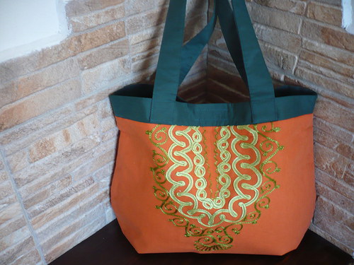Oranžová s ornamentem — foto 2