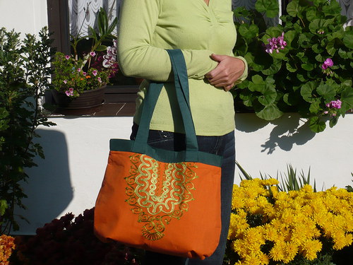 Oranžová s ornamentem — foto 4