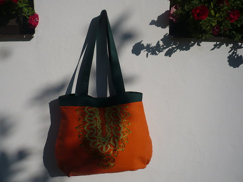 Oranžová s ornamentem — foto 5