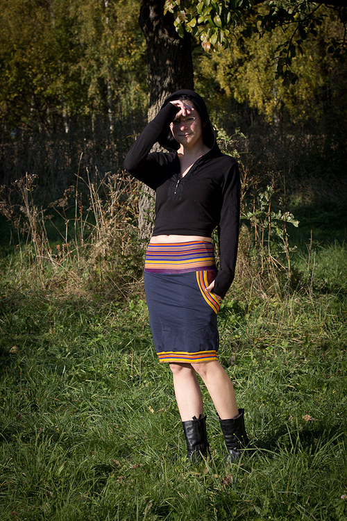 Sukýnka úpletová modrá s hnědou — foto 2