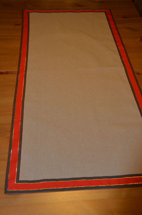 Běhoun s vánoční stuhou (50x110 cm) — foto 4