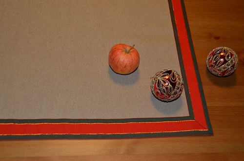 Běhoun s vánoční stuhou (50x110 cm) — foto 5
