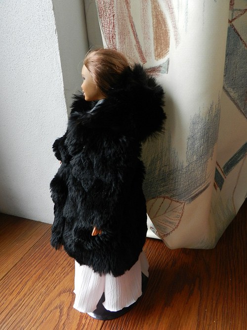 Pravý heboučký kožich pro Barbie — foto 3