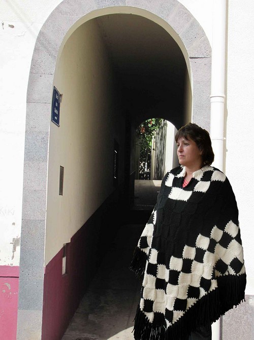 MAXIpončo v černobílé — foto 5