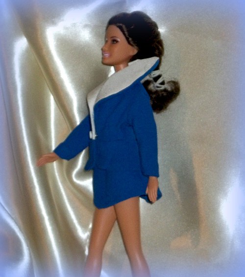 SLEVA !! Modrý kostýmek pro Barbie — foto 4