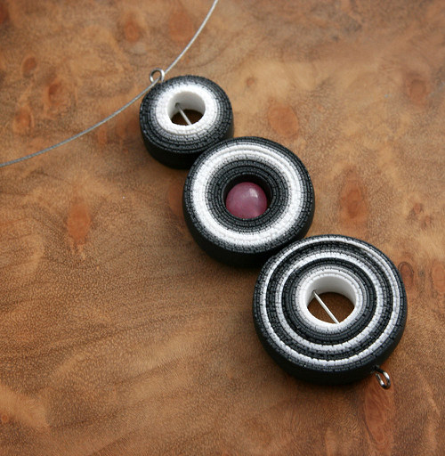 Náhrdelník v kruhu — foto 2