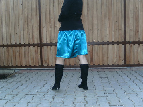 SLEVA...Sukně s růžičkami — foto 2