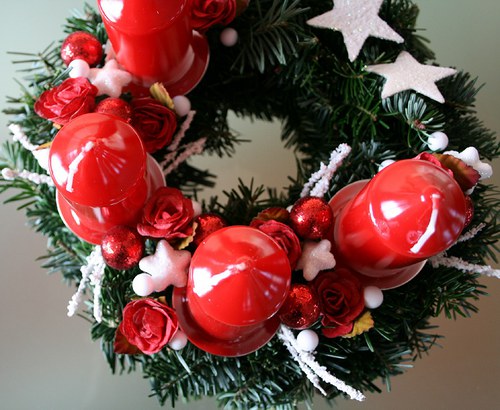 Adventní věneček červenobílý — foto 3