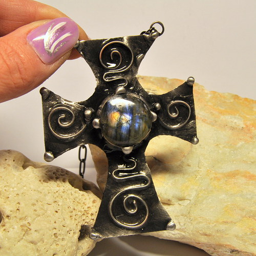 Crux /Labradorit/ — foto 4