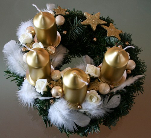 Adventní věneček krémovozlatý II. — foto 2