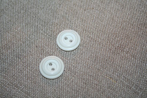 Bílé knoflíčky 10 ks_1,7 cm — foto 3