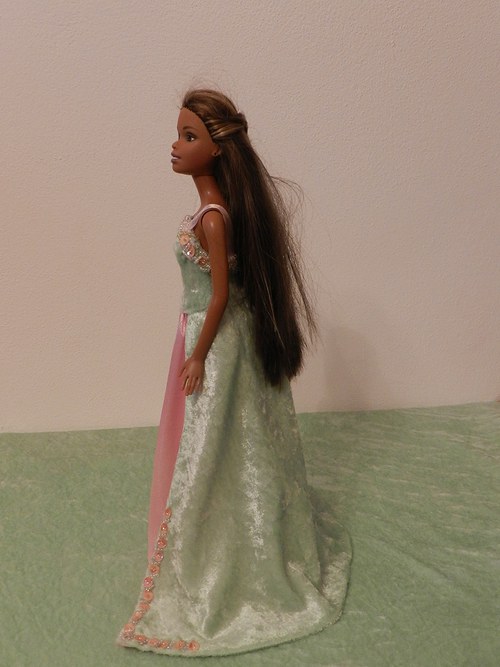 Šatičky pro Barbie — foto 3