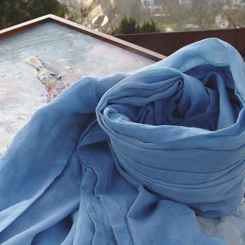 Ručně barvená šála PŘIŠLY MRAZY — foto 3