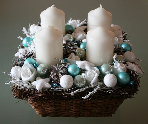 Adventní svícen tyrkysovobílý - na přání — foto 2