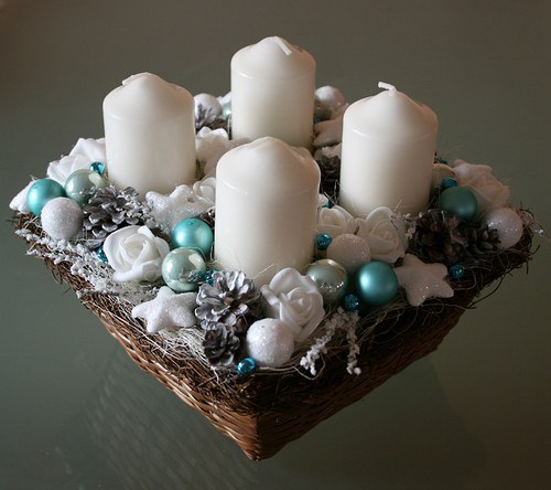 Adventní svícen tyrkysovobílý - na přání — foto 3