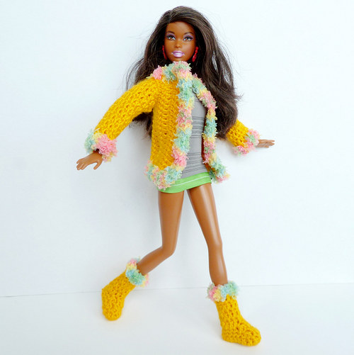 Žlutý kabátek pro Barbie — foto 4