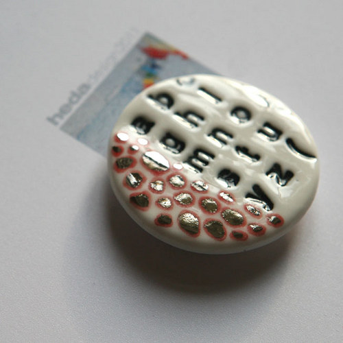 Chci ti říct... (porcelánová brož) — foto 2
