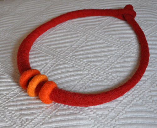 Náhrdelník barvy dýně — foto 3