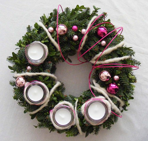 Moderní adventní věnec — foto 3