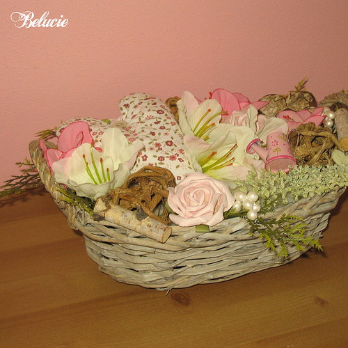 Košík s kytičkovaným srdcem — foto 2