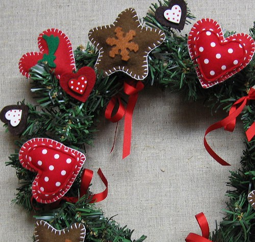 Věnec s "perníčky" a srdíčky — foto 2