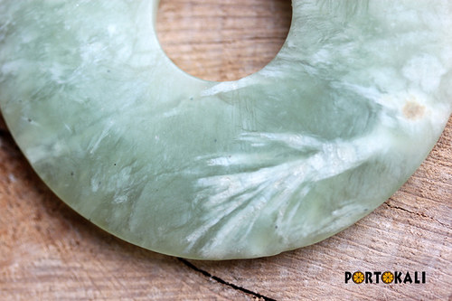 Velký jadeitový donut — foto 3