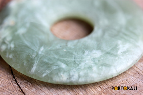 Velký jadeitový donut — foto 4