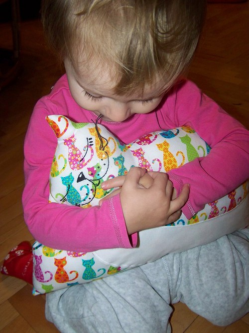 Spící kočička - polštář :O) — foto 2