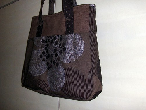 Elegantní hnědá taška — foto 3