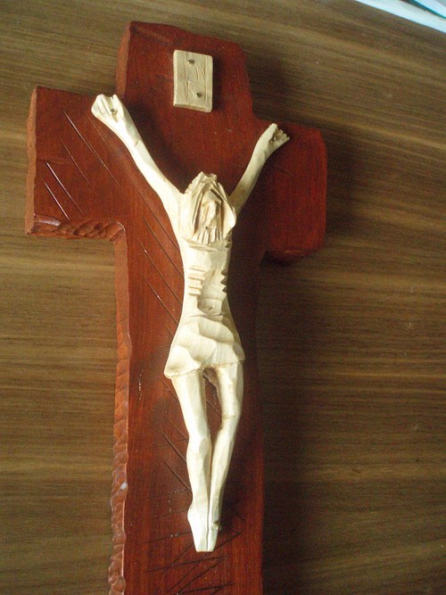 Vyřezávaný kříž — foto 4