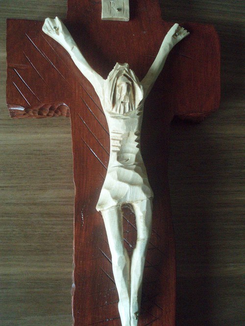 Vyřezávaný kříž — foto 5