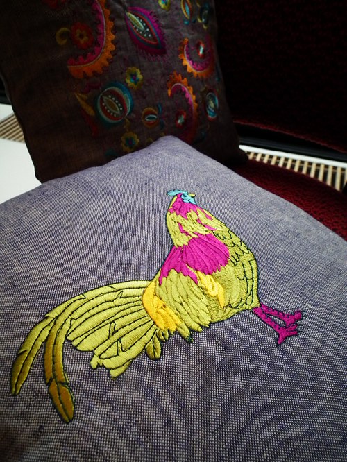 Polštář Mustard Colored Cock — foto 3