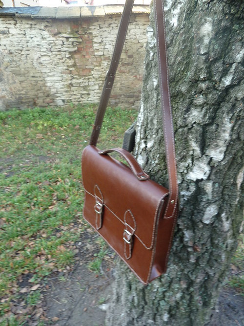 Hnědá kabela — foto 2