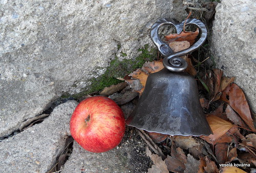 Kovaný zvoneček se srdíčkem — foto 3