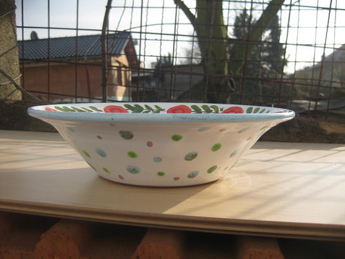 Talíř s červeným kvítím — foto 2