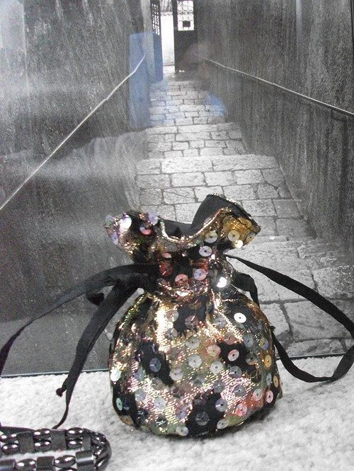 Pompadůrka zlatoflitrová — foto 2
