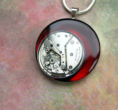 Trapped in time (red) — foto 2