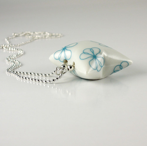 "Škapulířek porcelánový" — foto 2
