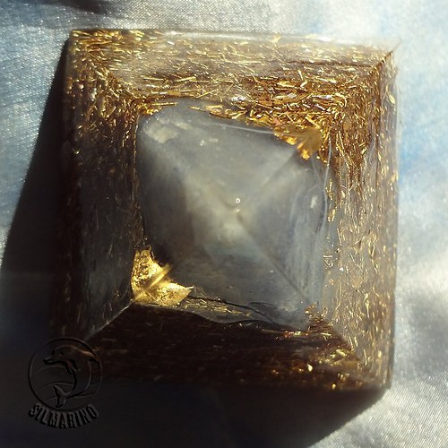 Orgonitová pyramida modrý aventurín — foto 2