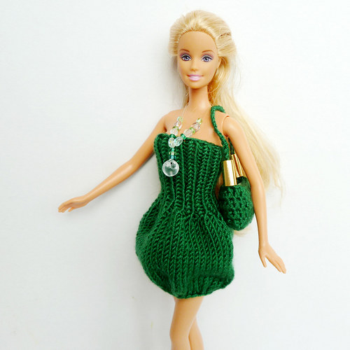 Tmavozelená kabelka pro Barbie — foto 4